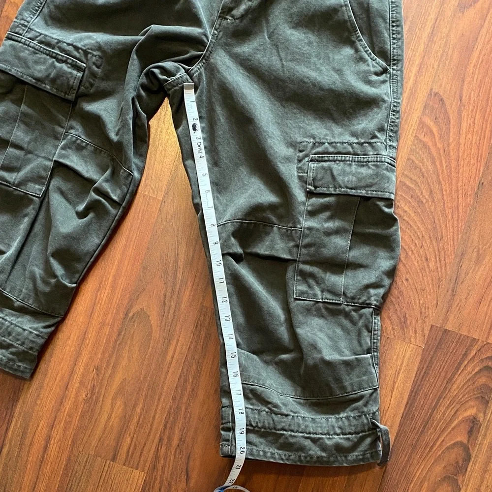 Sundance Olive Cargo Capri Pants - Utility Style, Women’s Size 8P - Picture 7 of 10